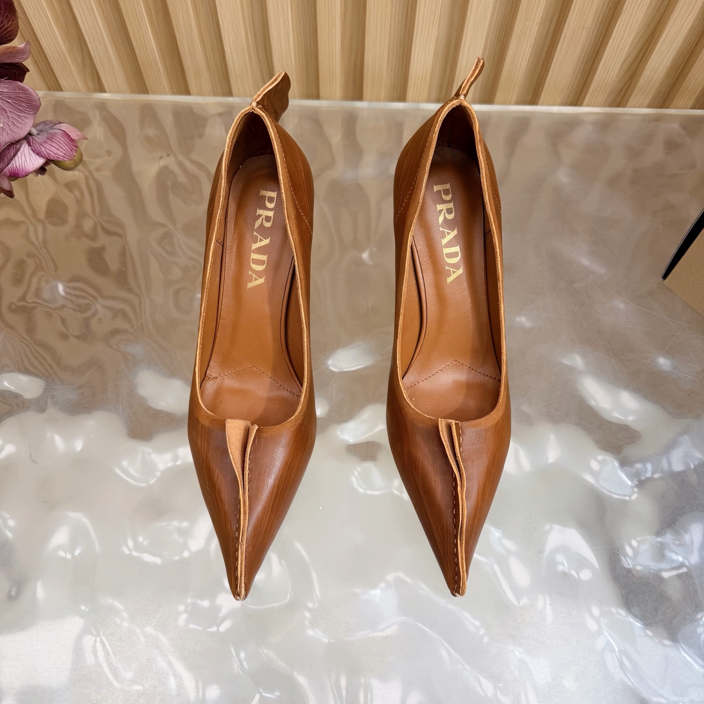 Prada Classic Luxury Leather Shoe Loafer Ref 5