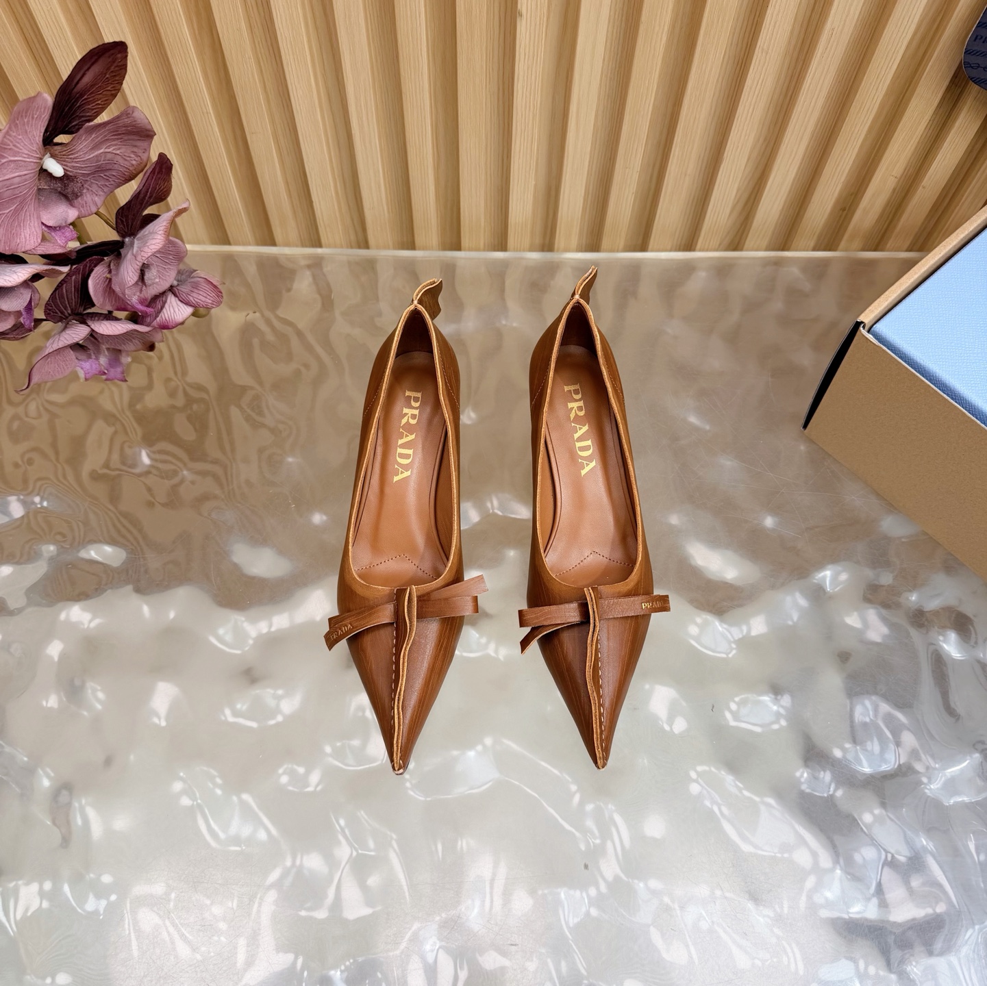 Prada Classic Luxury Leather Shoe Loafer Ref 4