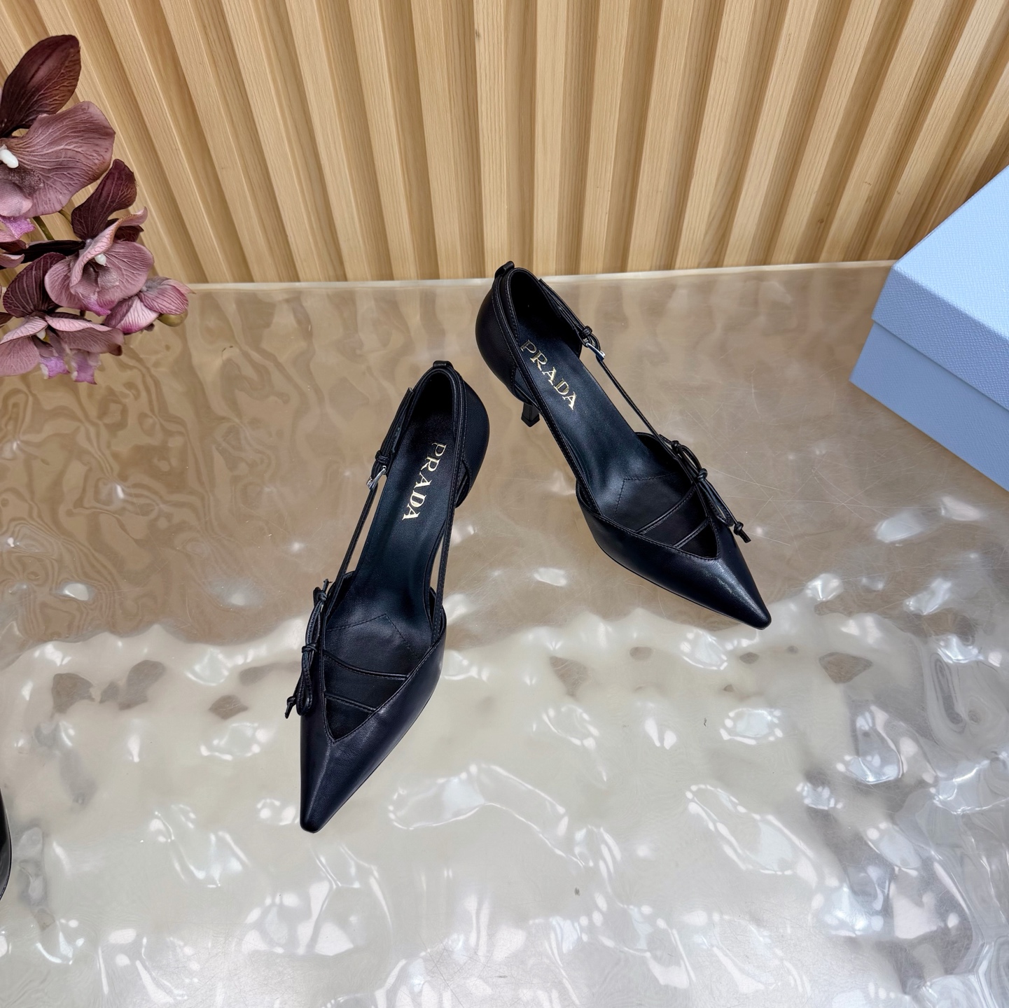 Prada Classic Luxury Leather Shoe Loafer Ref 6