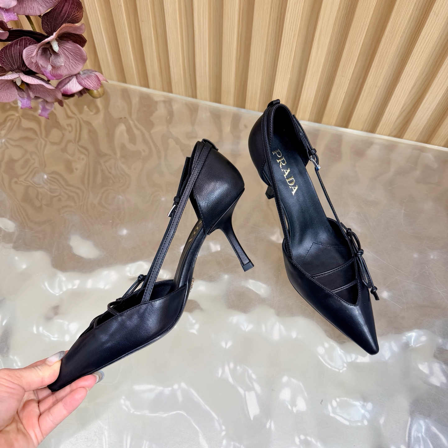 Prada Classic Luxury Leather Shoe Loafer Ref 8