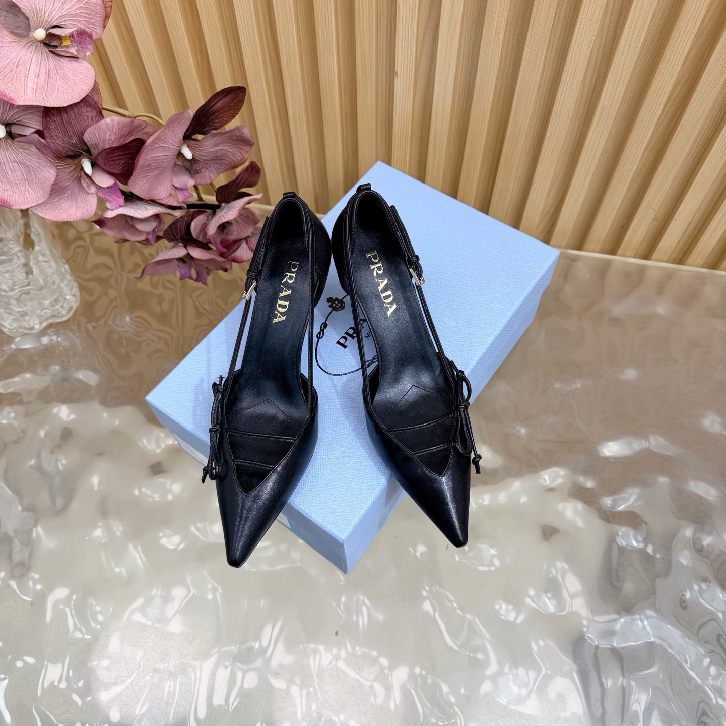 Prada Classic Luxury Leather Shoe Loafer Ref 3