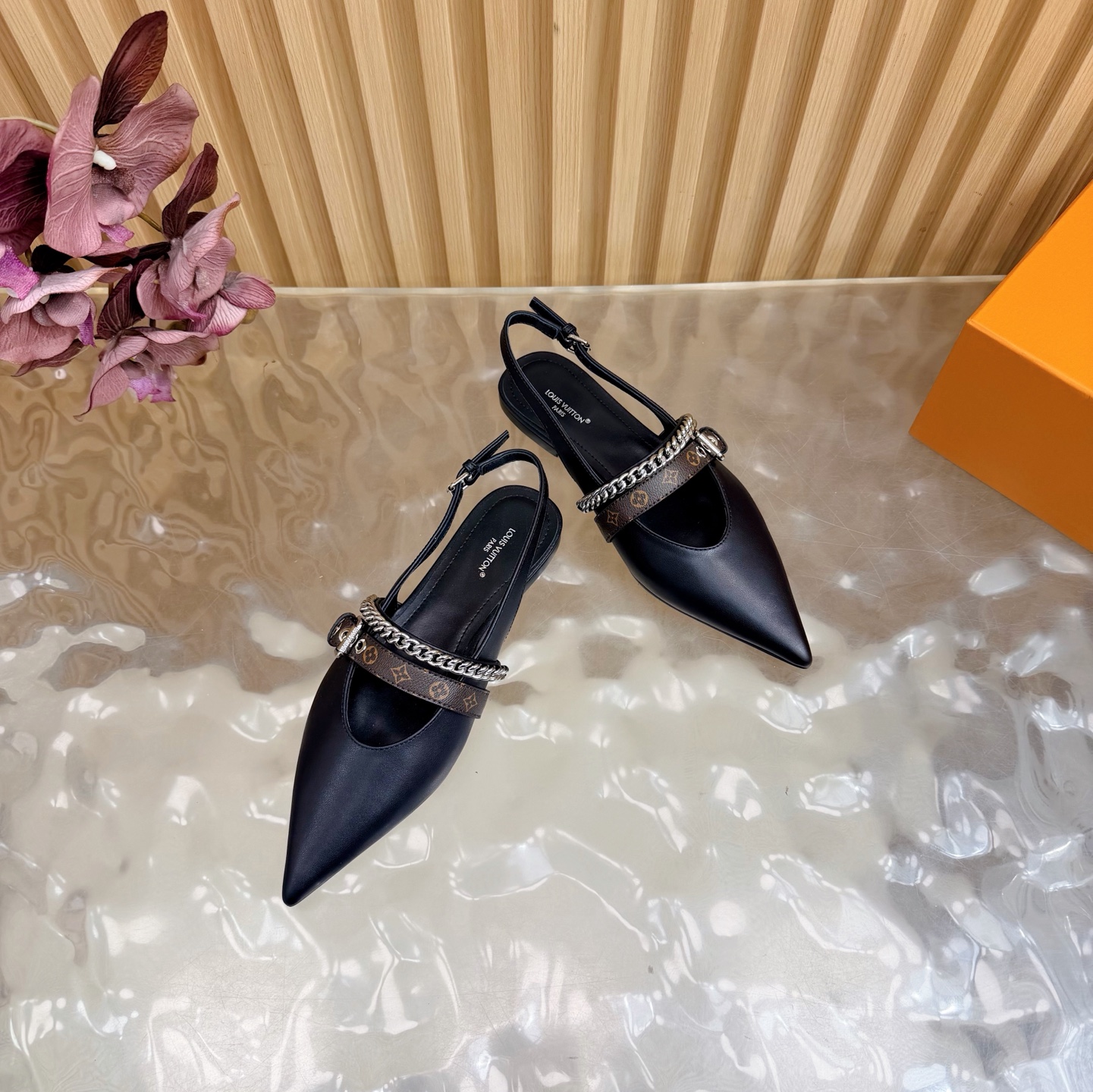 Louis Vuitton Classic Luxury Leather Shoe Loafer Ref 6