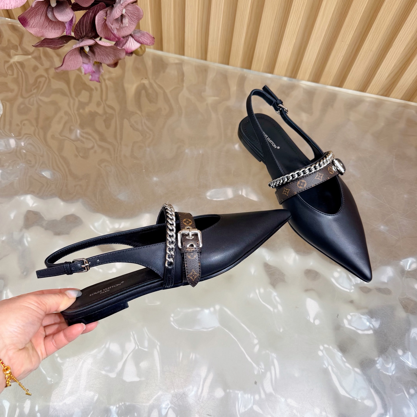 Louis Vuitton Classic Luxury Leather Shoe Loafer Ref 8