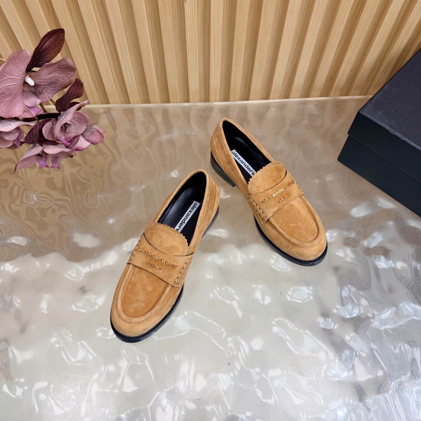 Fendi Classic Luxury Leather Shoe Loafer Ref.221F7063 6
