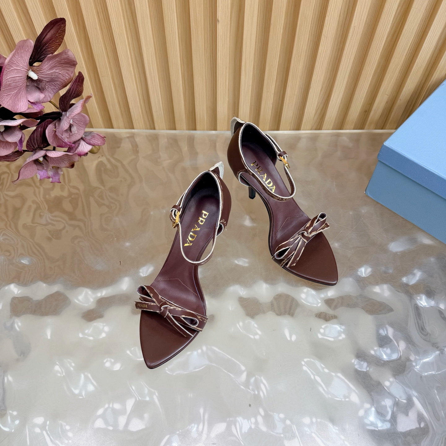 Prada Classic Luxury Leather Shoe Loafer Ref 6