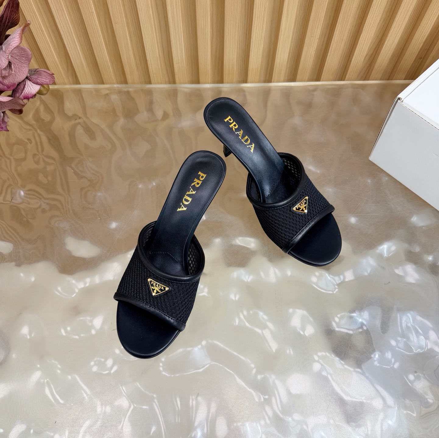 Prada Style Leather Women's Shoes style reference detail image 6 from source 784766