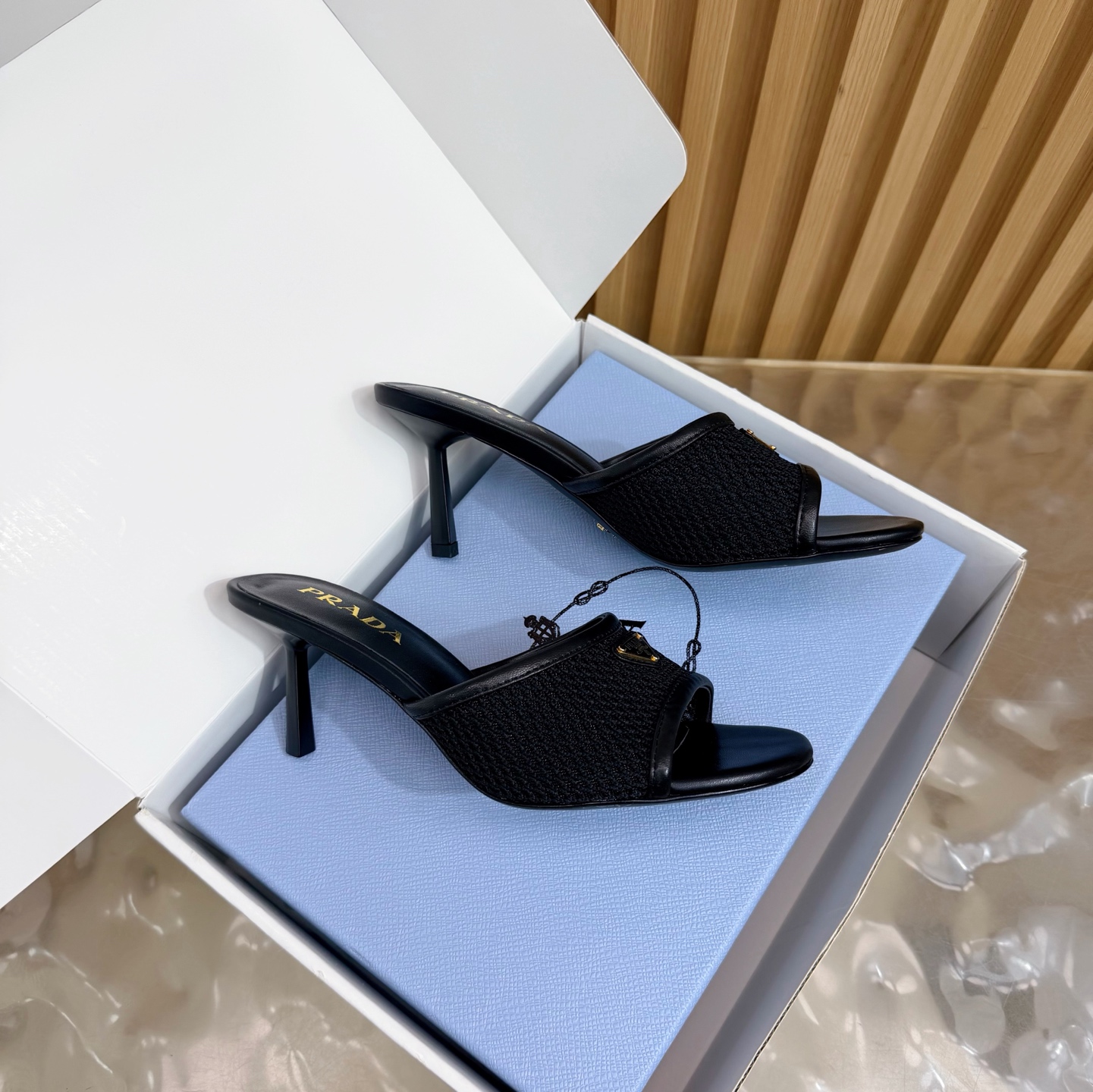 Prada Style Leather Women's Shoes style reference detail image 3 from source 784766