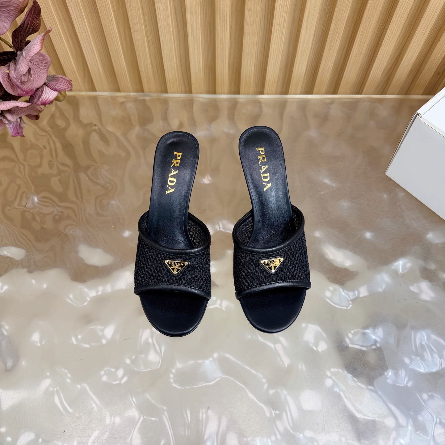 Prada Style Leather Women's Shoes style reference detail image 4 from source 784766