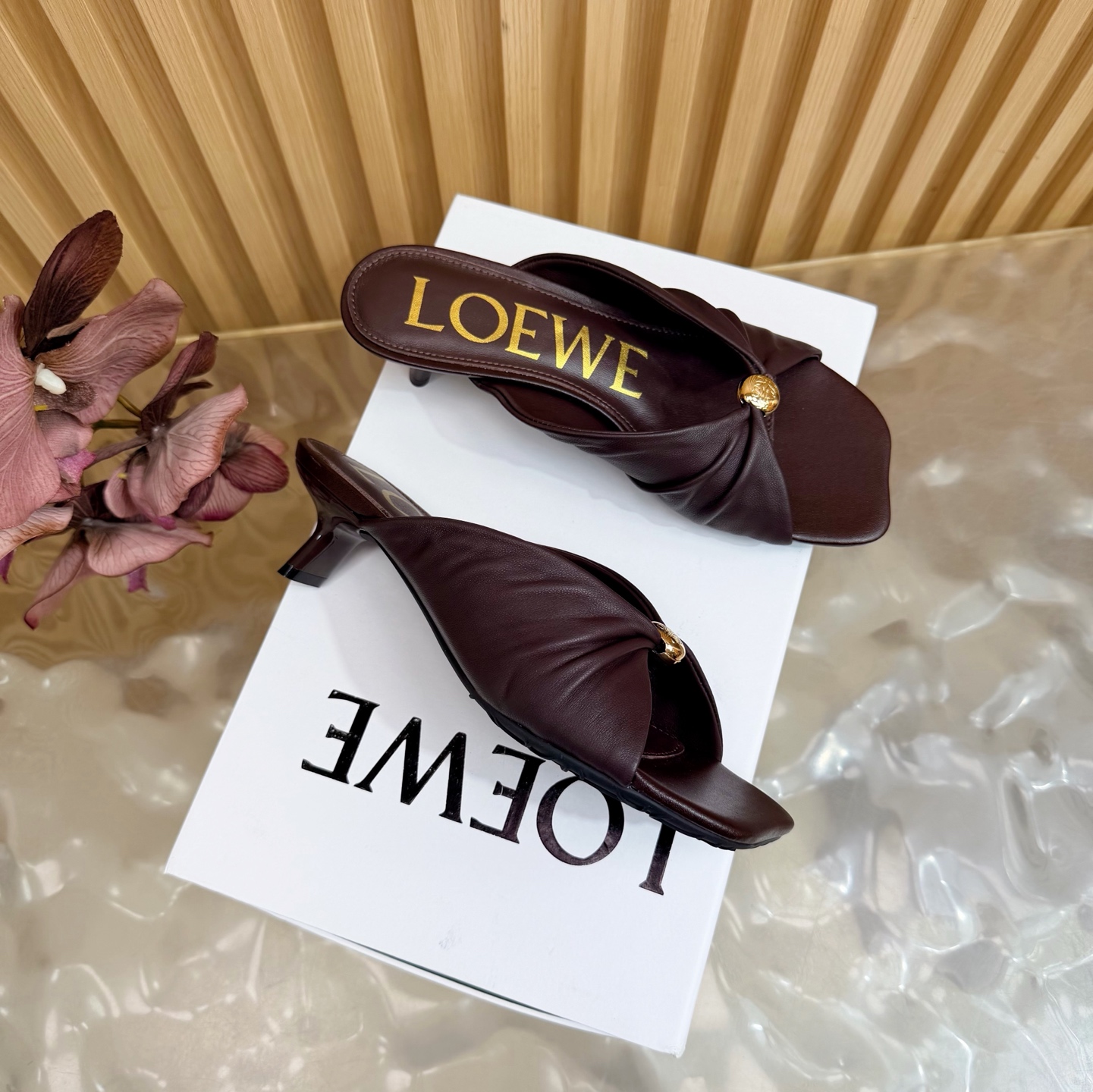 Женские туфли Loewe с каблуком