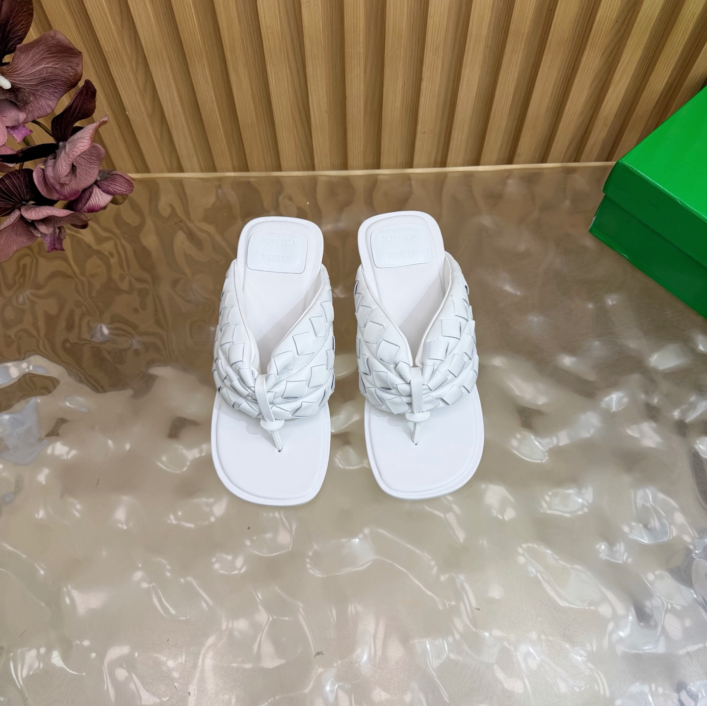 Bottega Veneta Slides