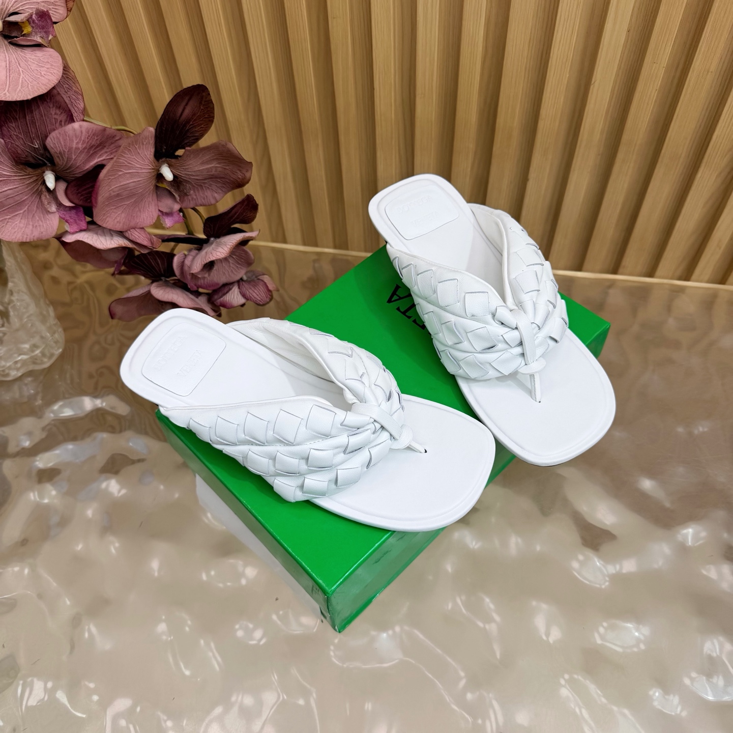 Bottega Veneta Slides