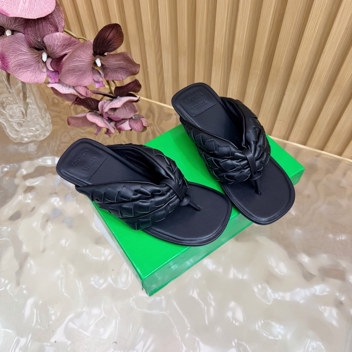 Bottega Veneta Slides