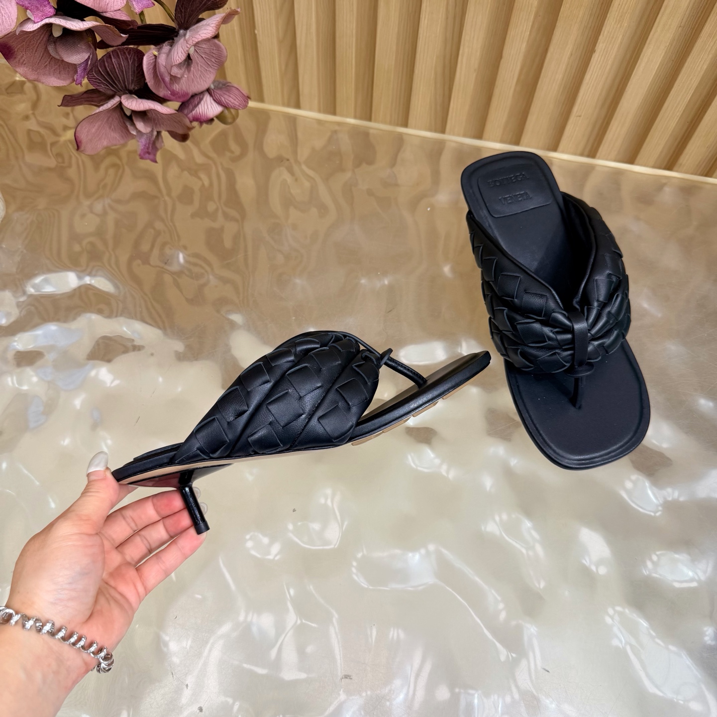 Bottega Veneta Slides