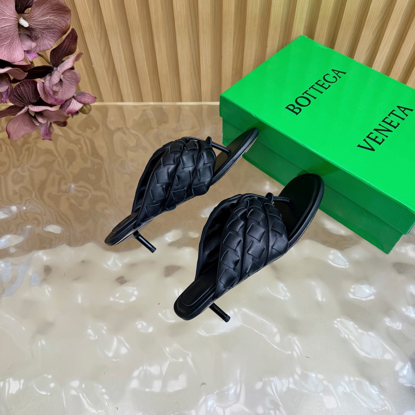 Bottega Veneta Slides