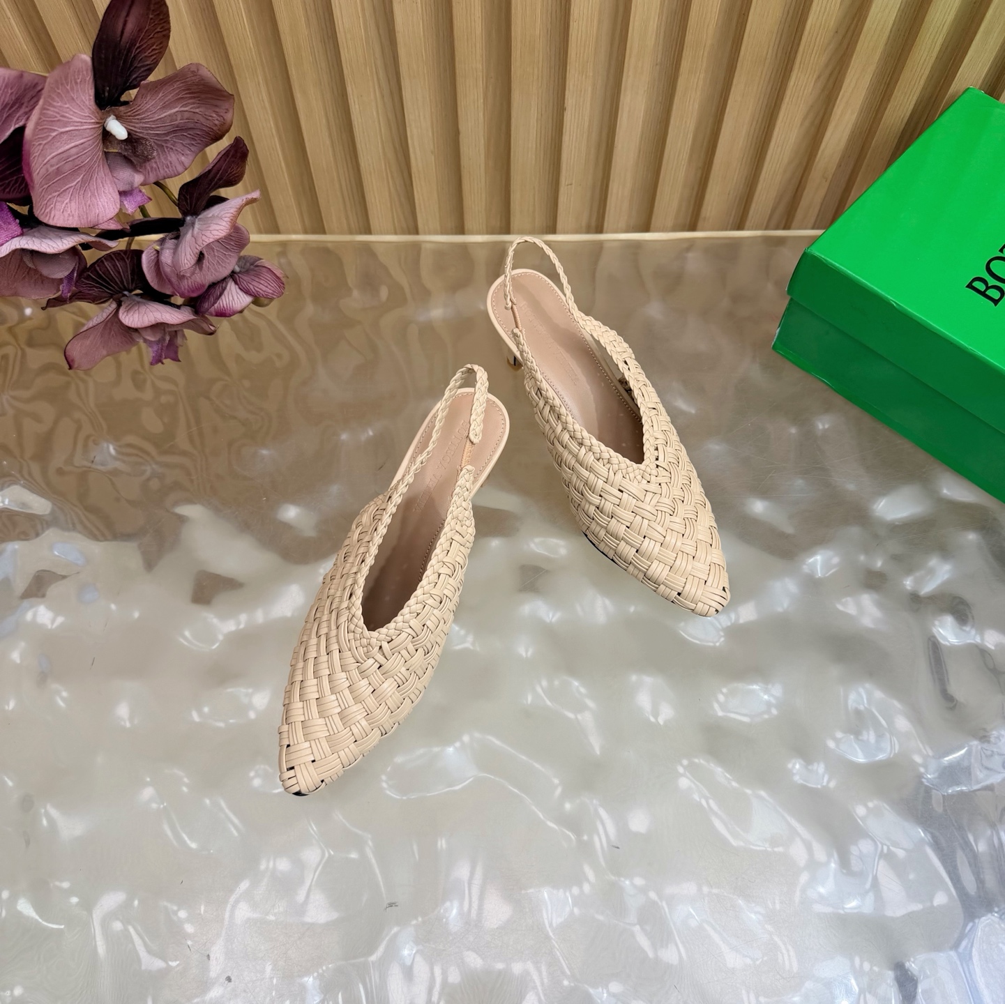Bottega Veneta Slides