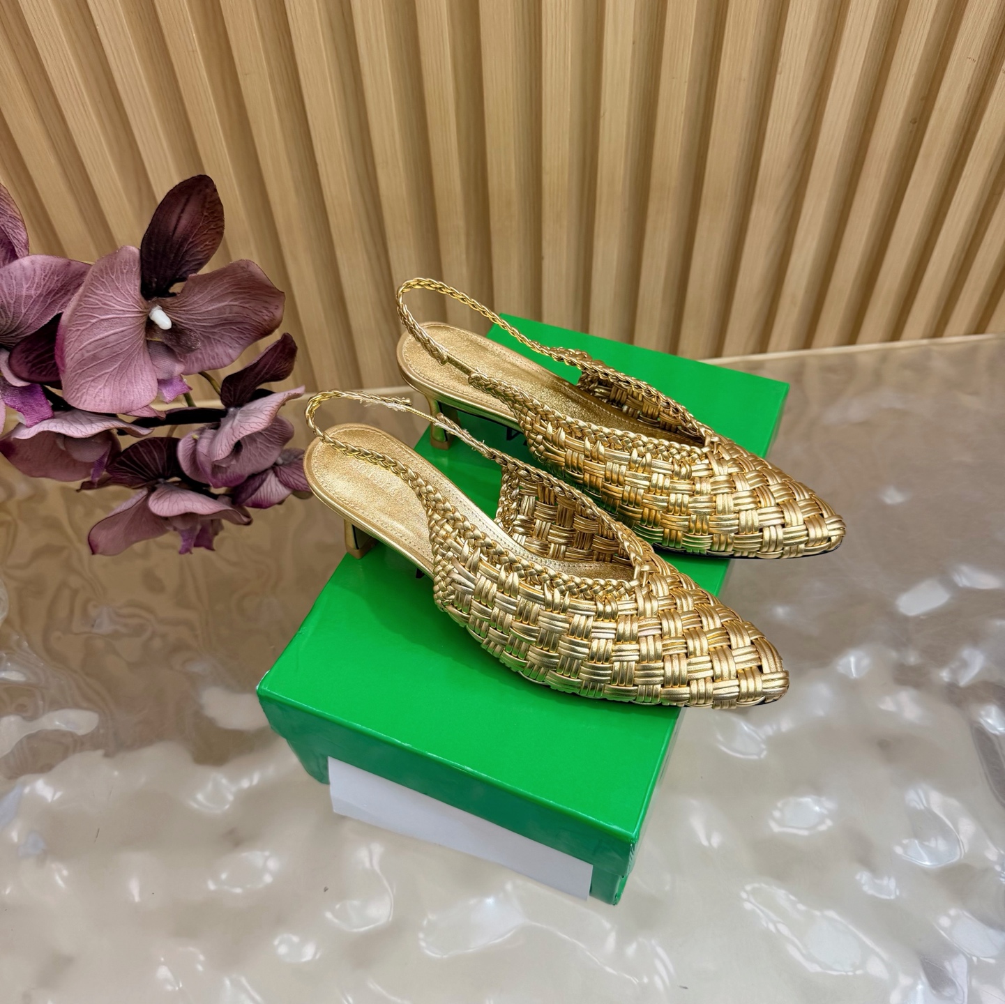 Bottega Veneta Slides