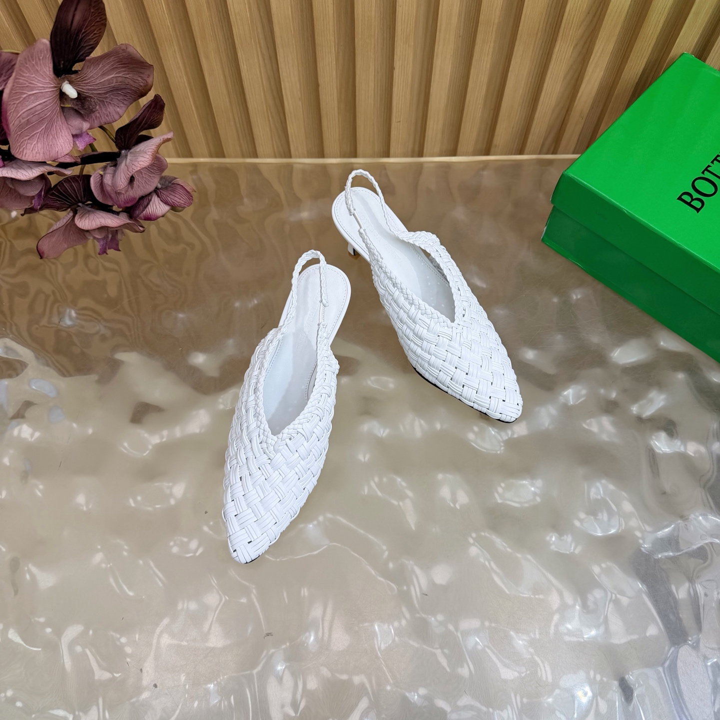 Bottega Veneta Slides