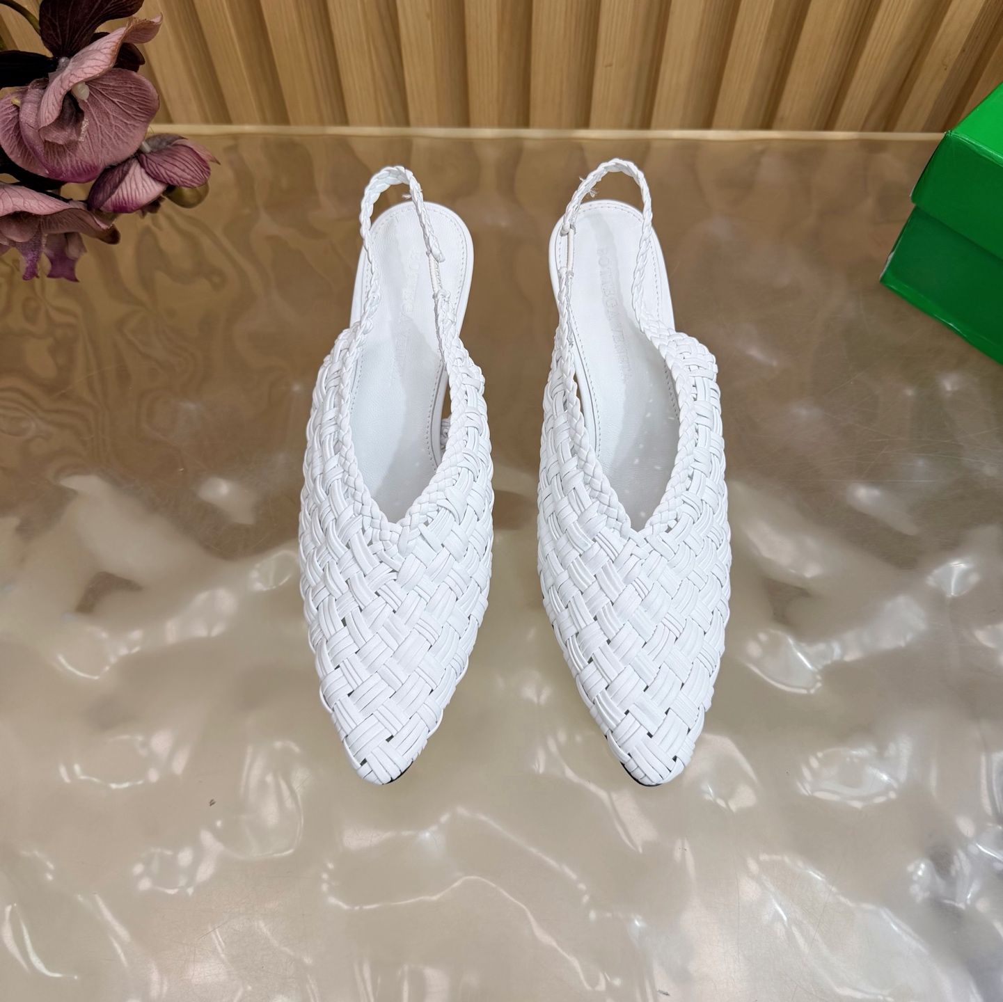 Bottega Veneta Slides