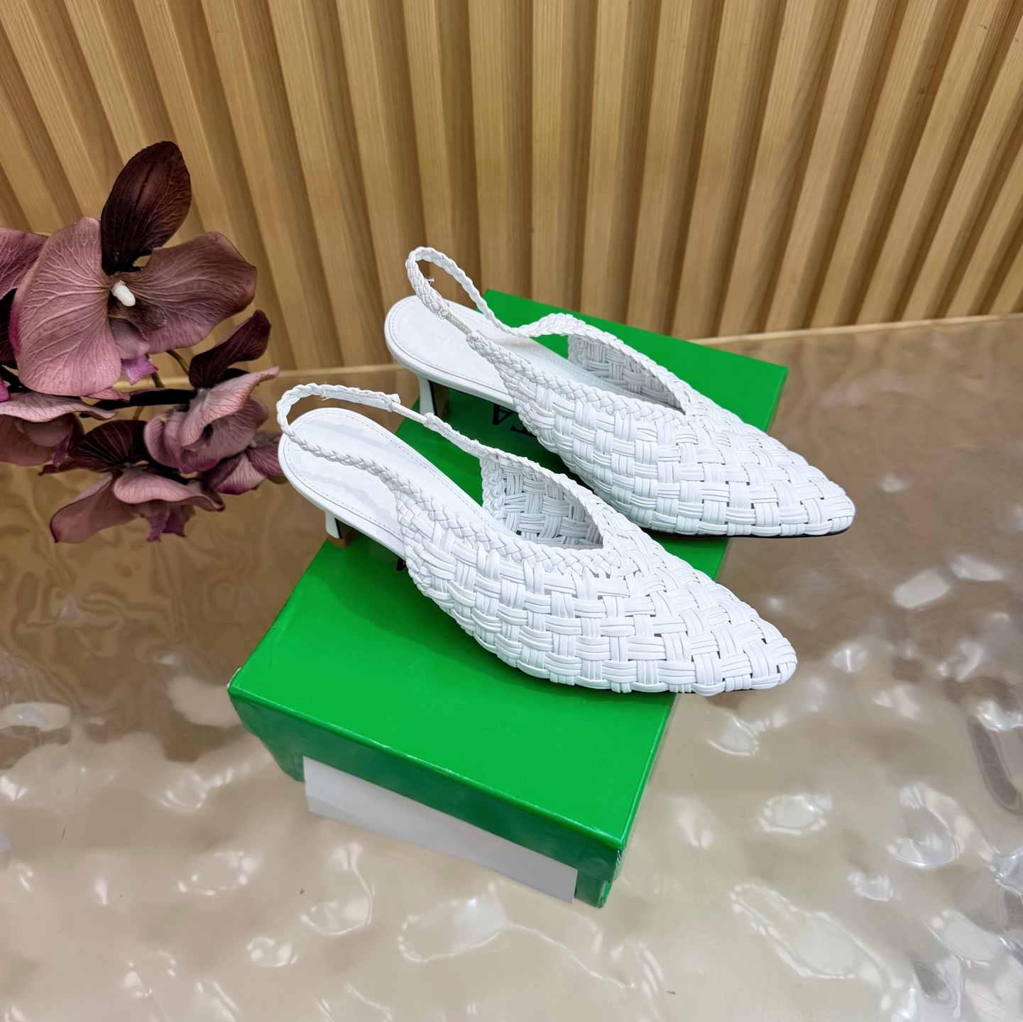 Bottega Veneta Slides
