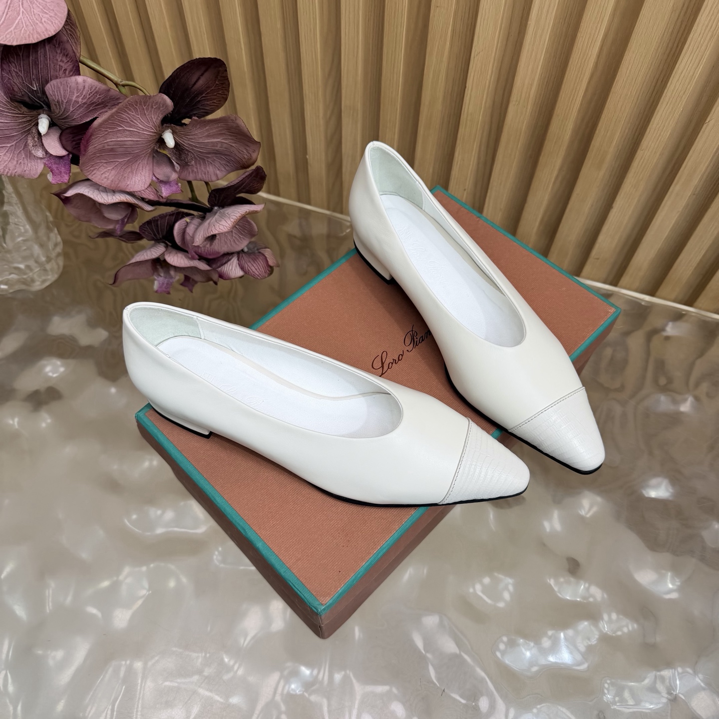 Loro Piana Slides