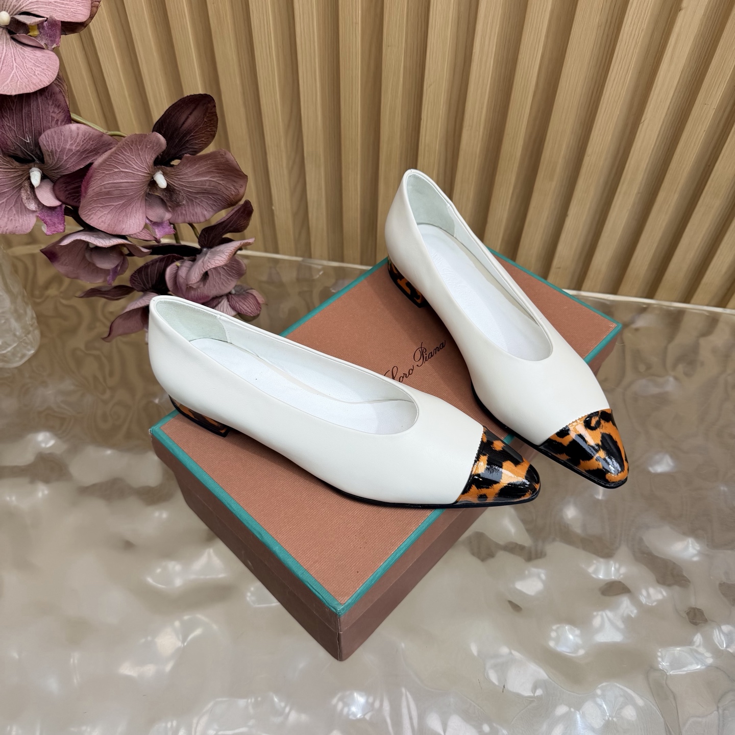 Loro Piana Slides