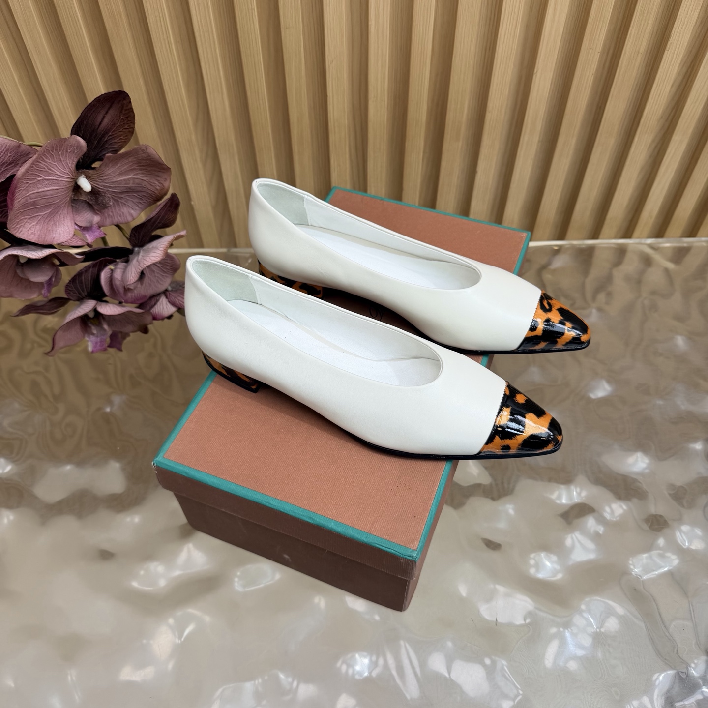 Loro Piana Slides