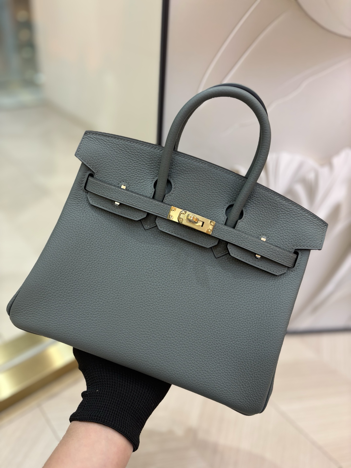 NO:713990,Birkin Platinum 25/30cm Original imported Togo leather [almond green] gold and silver buckle Counter synchronization Fully handmade beeswax thread sewing Pure steel hardware in stock, Hermes, Hermes,19860909Birkin 铂金 25/30cm 原厂进口Togo皮【杏仁绿】金银扣 专柜同步 全手工蜜蜡线缝制 纯钢五金 现货,爱马仕,hermes,Hermes,,Bag