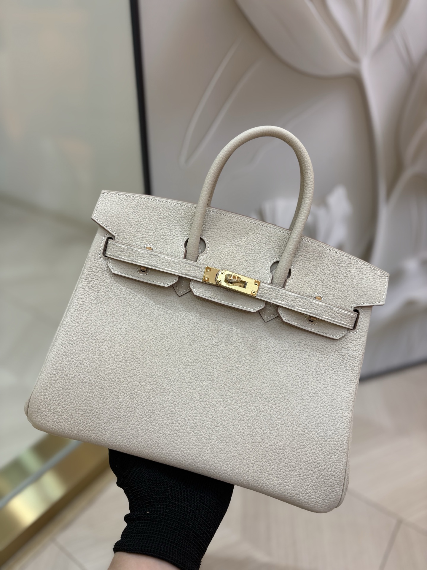 NO:713995,Birkin Platinum 25/30cm Original imported Togo leather [Milkshake White] gold and silver buckle Counter synchronization Fully handmade beeswax thread sewing Pure steel hardware in stock, Hermes, Hermes,19860909Birkin 铂金 25/30cm 原厂进口Togo皮【奶昔白】金银扣 专柜同步 全手工蜜蜡线缝制 纯钢五金 现货,爱马仕,hermes,Hermes,,Bag