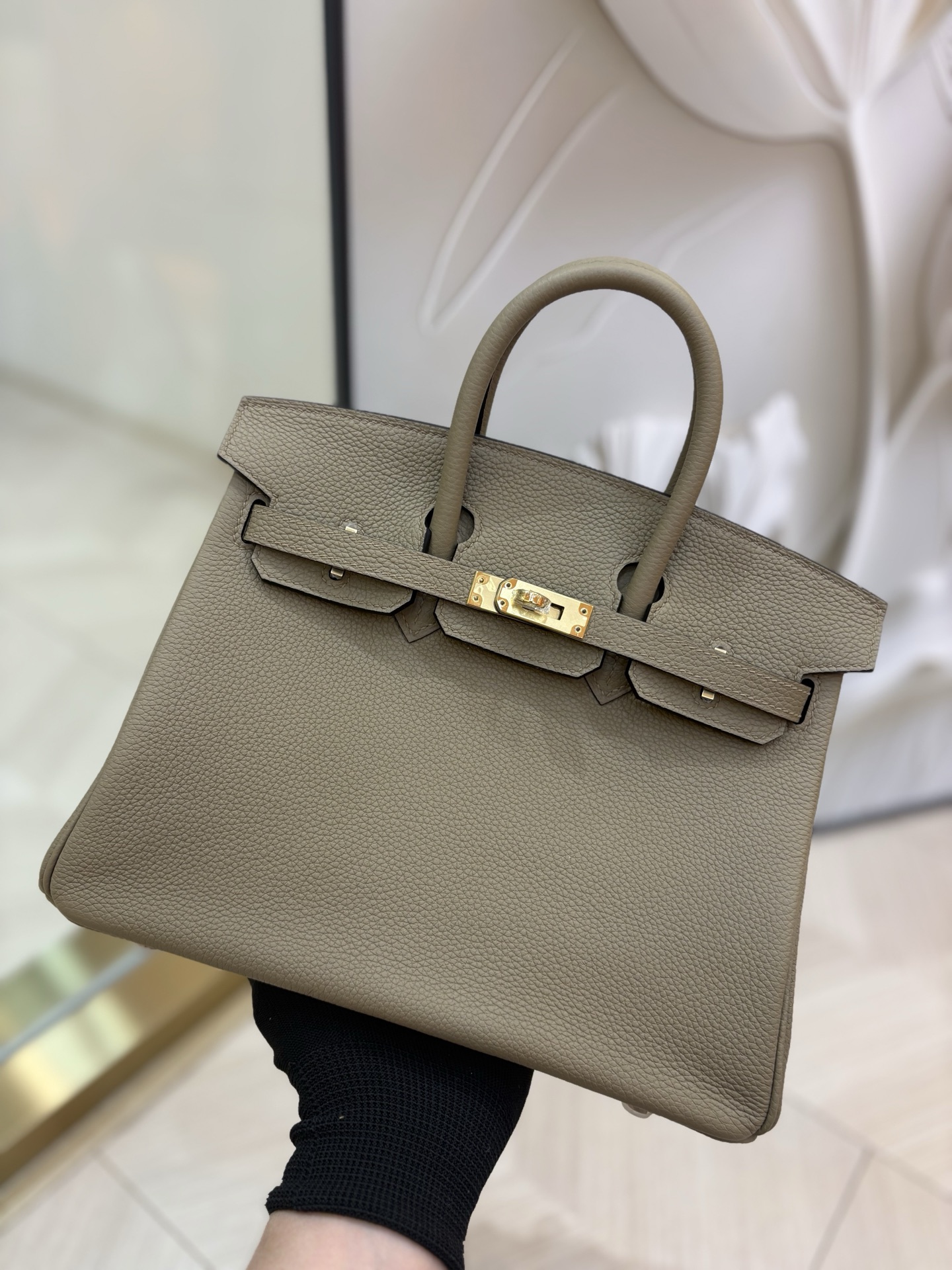 NO:713994,Birkin Platinum 25/30cm Original imported Togo leather [Malfa rice] Gold and silver buckle Counter synchronization Fully handmade beeswax thread sewing Pure steel hardware in stock, Hermes, Hermes, Hermes,19860909Birkin 铂金 25/30cm 原厂进口Togo皮【马尔法米】金银扣 专柜同步 全手工蜜蜡线缝制 纯钢五金 现货,爱马仕,hermes,Hermes,,Bag