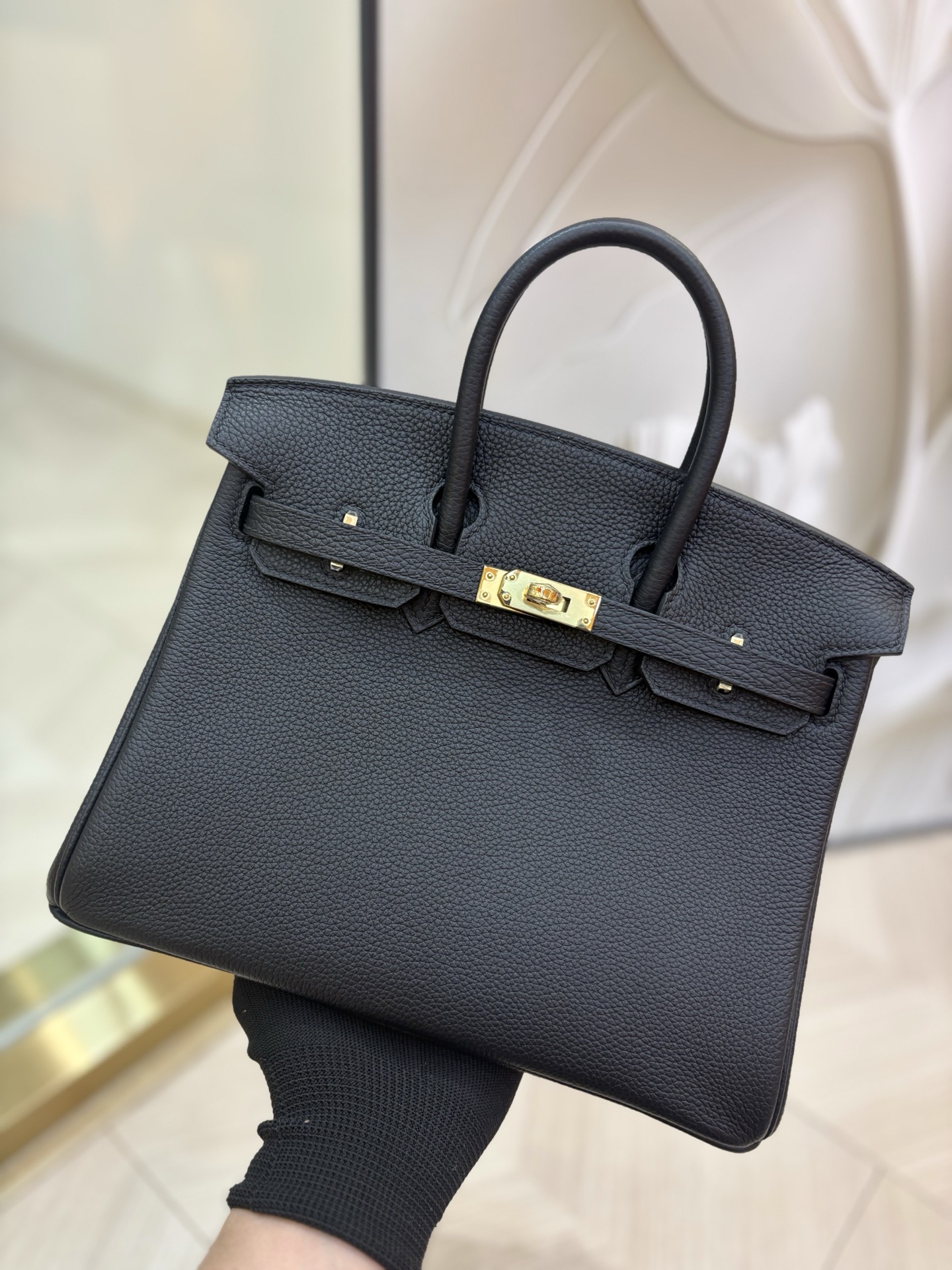 NO:713993,Birkin Platinum 25/30cm Original imported Togo leather [black] gold and silver buckle Counter synchronization Fully handmade beeswax thread sewing Pure steel hardware in stock, Hermes, Hermes,19860909Birkin 铂金 25/30cm 原厂进口Togo皮【黑色】金银扣 专柜同步 全手工蜜蜡线缝制 纯钢五金 现货,爱马仕,hermes,Hermes,,Bag