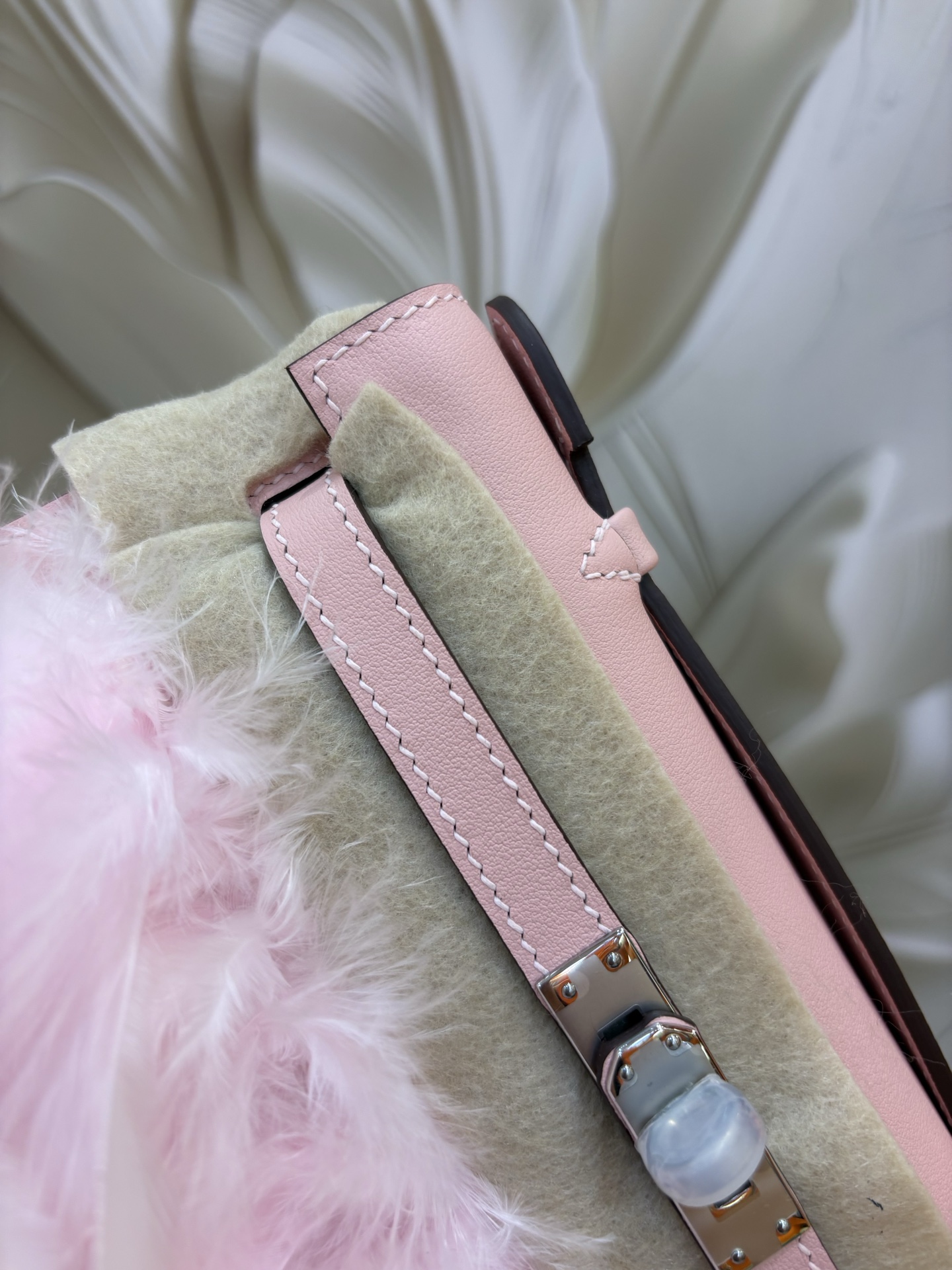 Hermes Kelly Pink Beige Feather mini evening everyday
