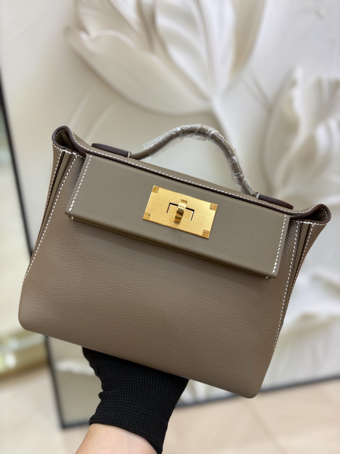NO:811840,Kelly 2424 mini evercolor leather, hand-stitched wax thread, elephant gray/gold and silver buckle in stock, Hermes, hermes, Hermes,19860909Kelly 2424 mini evercolor皮 手缝蜡线 大象灰/金银扣现货,爱马仕,hermes,Hermes,,Bag