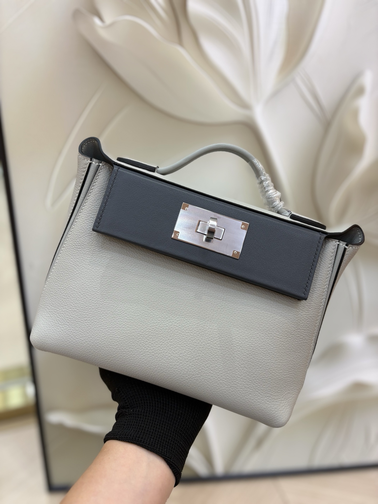 NO:811813,Kelly 2424 mini evercolor leather hand-stitched wax thread glacier blue with slate gray/gold and silver buckle in stock, Hermes, hermes, Hermes,19860909Kelly 2424 mini evercolor皮 手缝蜡线 冰川蓝拼石板灰/金银扣现货,爱马仕,hermes,Hermes,,Bag