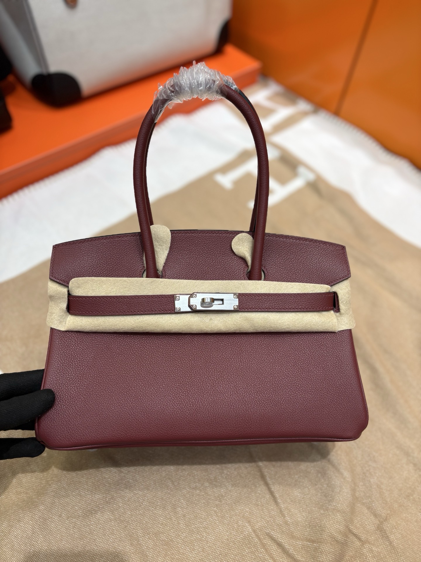 NO:851906,Birke Shoulder29cm Evercoler leather, hand-waxed thread, hand-made nails, spot wine red gold and silver buckle, Hermes, birkenstock, hermes, Hermes,19860909Birke Shoulder29cm Evercoler皮 手工蜡线 手工钉 现货酒红金银扣,爱马仕,birkenstock,hermes,Hermes,,Bag