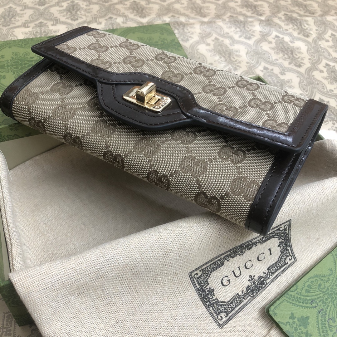 Gucci Luce系列包袋散发着浓郁的俏皮感和趣味感,“Luce”在意大利语中意为“光明”。Origi