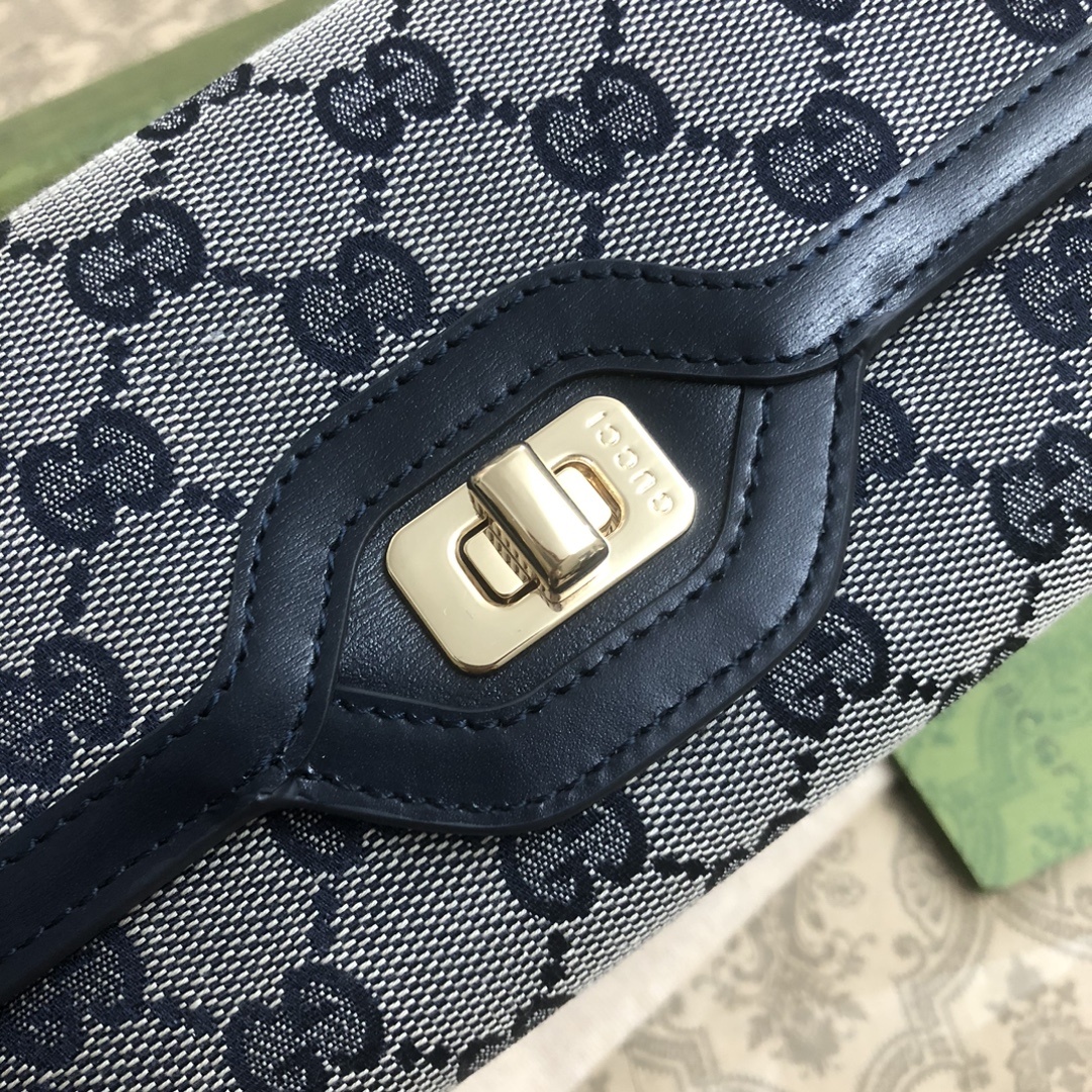 Gucci Luce系列包袋散发着浓郁的俏皮感和趣味感,“Luce”在意大利语中意为“光明”。Origi