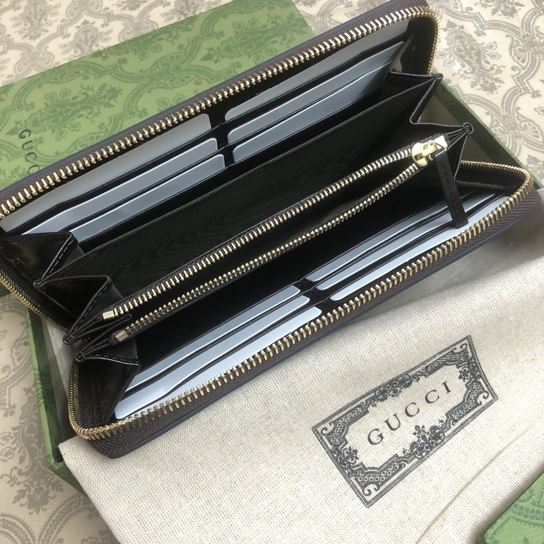 Gucci Luce系列包袋散发着浓郁的俏皮感和趣味感,“Luce”在意大利语中意为“光明”。Origi
