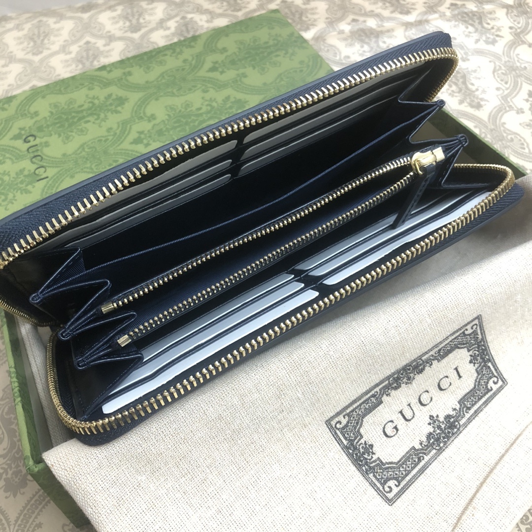 Gucci Luce系列包袋散发着浓郁的俏皮感和趣味感,“Luce”在意大利语中意为“光明”。Origi