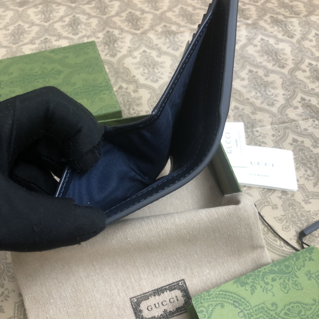 Gucci Luce系列包袋散发着浓郁的俏皮感和趣味感,“Luce”在意大利语中意为“光明”。Origi