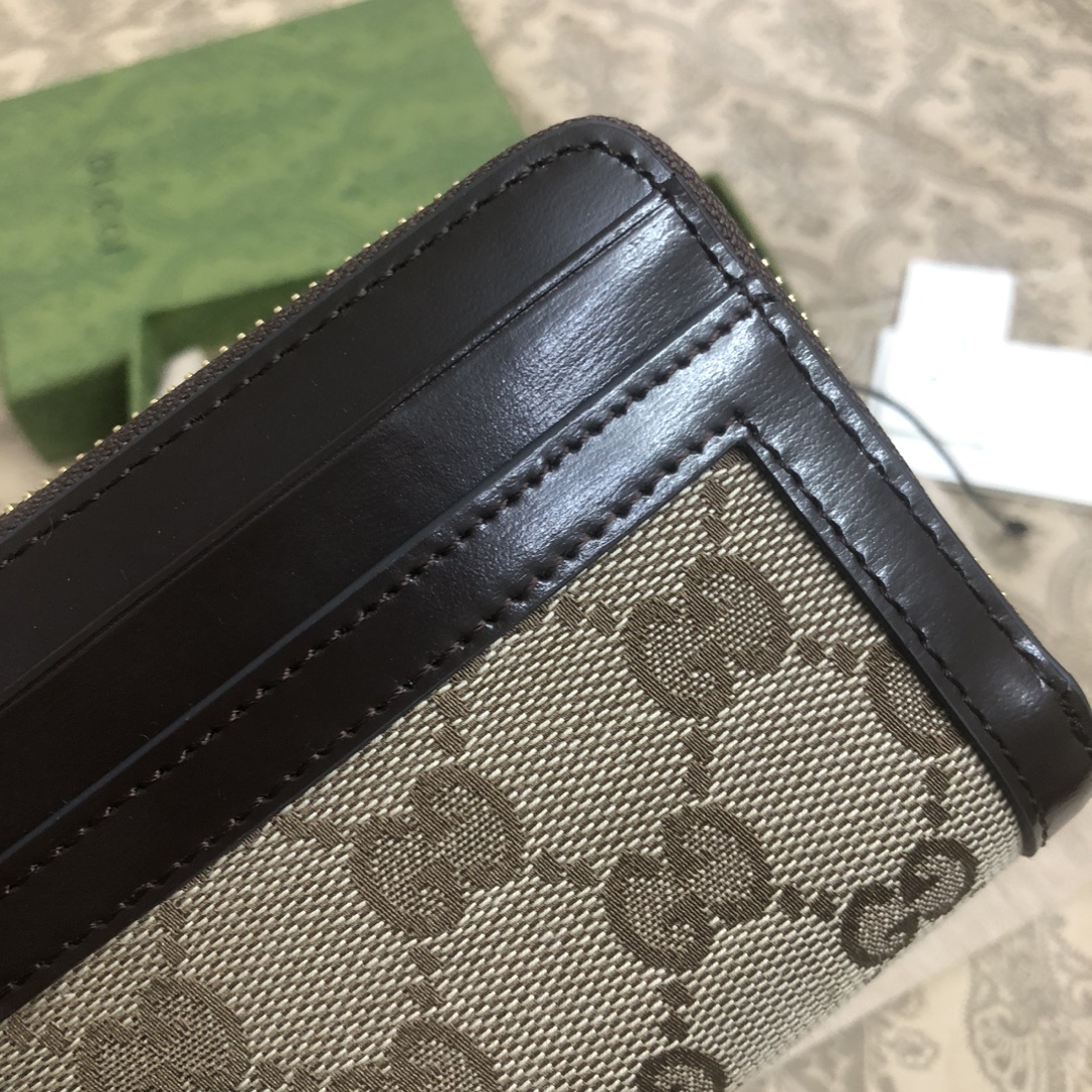 Gucci Luce系列包袋散发着浓郁的俏皮感和趣味感,“Luce”在意大利语中意为“光明”。Origi