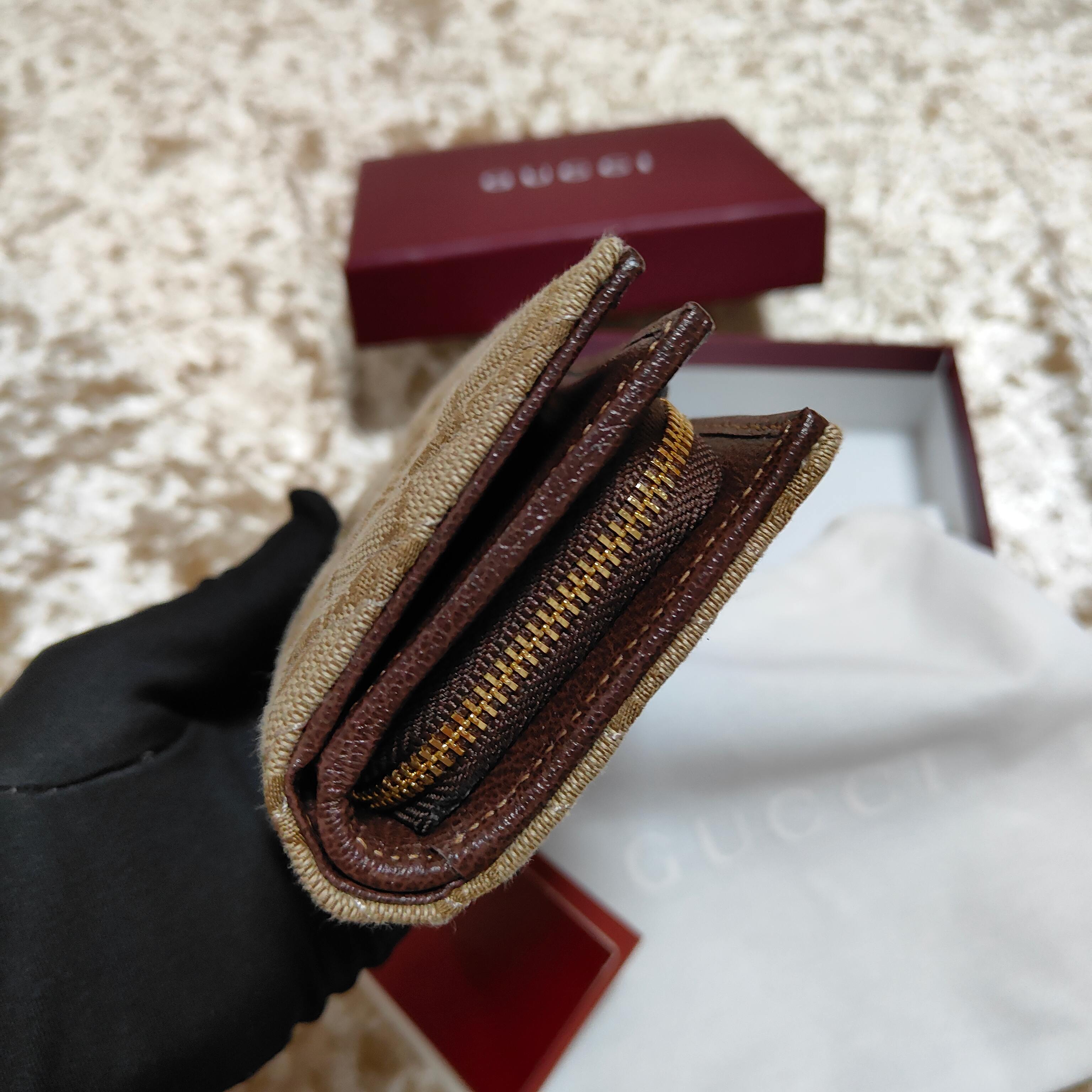 Generation Gucci系列深入探索品牌的典藏和视觉密码，将不同世代的设计融合成一个美学叙事。此