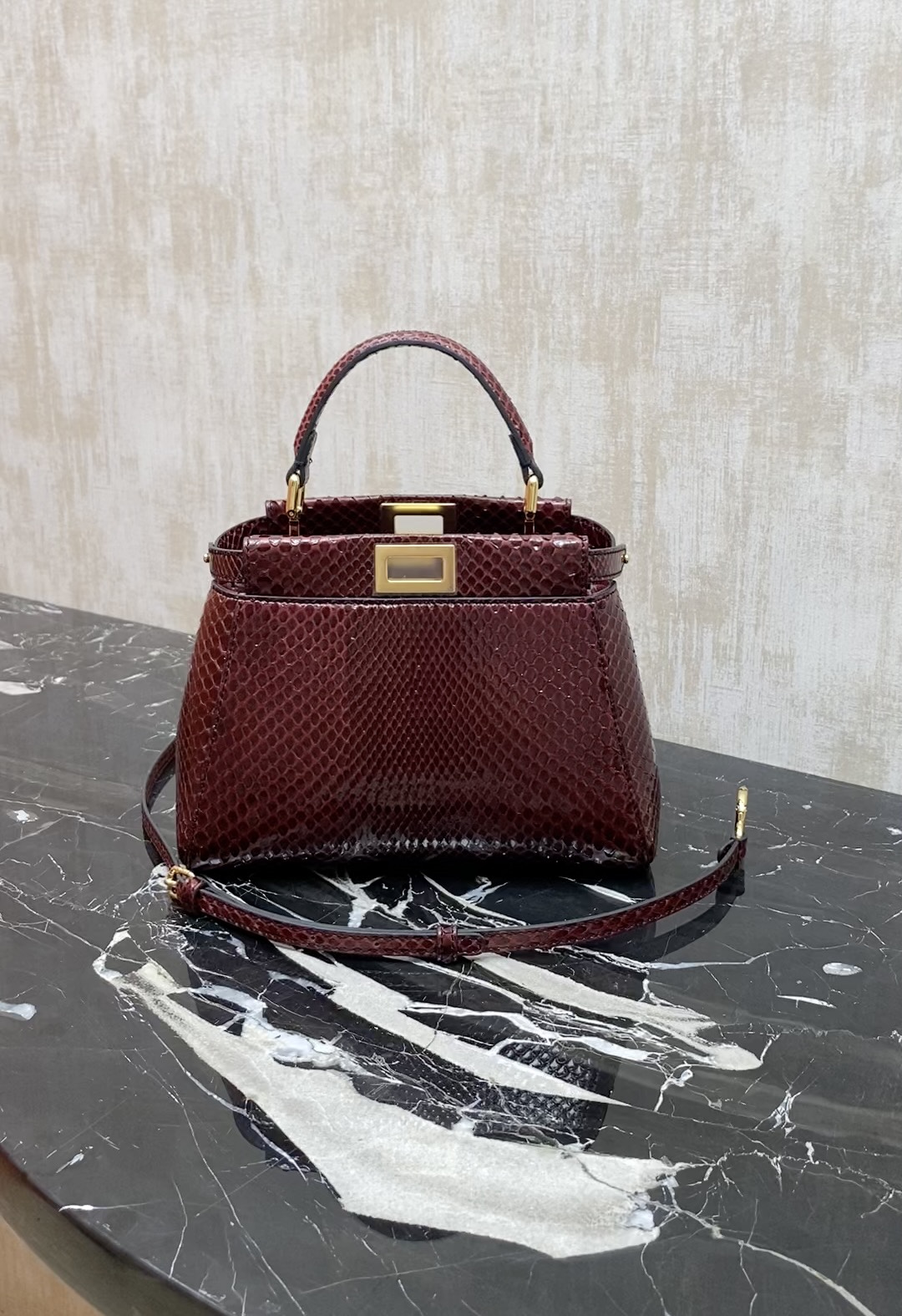 Fendi rare animal skin~snake skin, lambskin lining