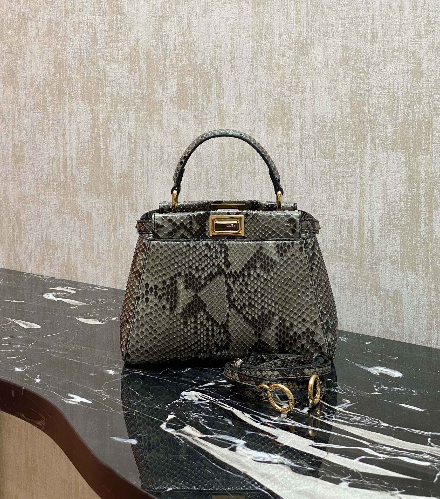 Fendi rare animal skin~snake skin, lambskin lining