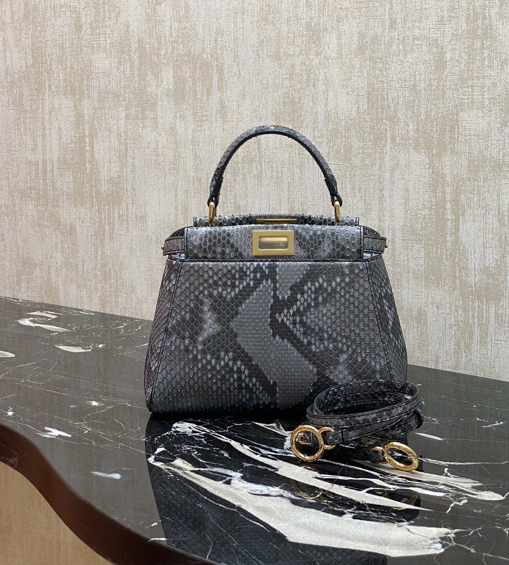 Fendi rare animal skin~snake skin, lambskin lining