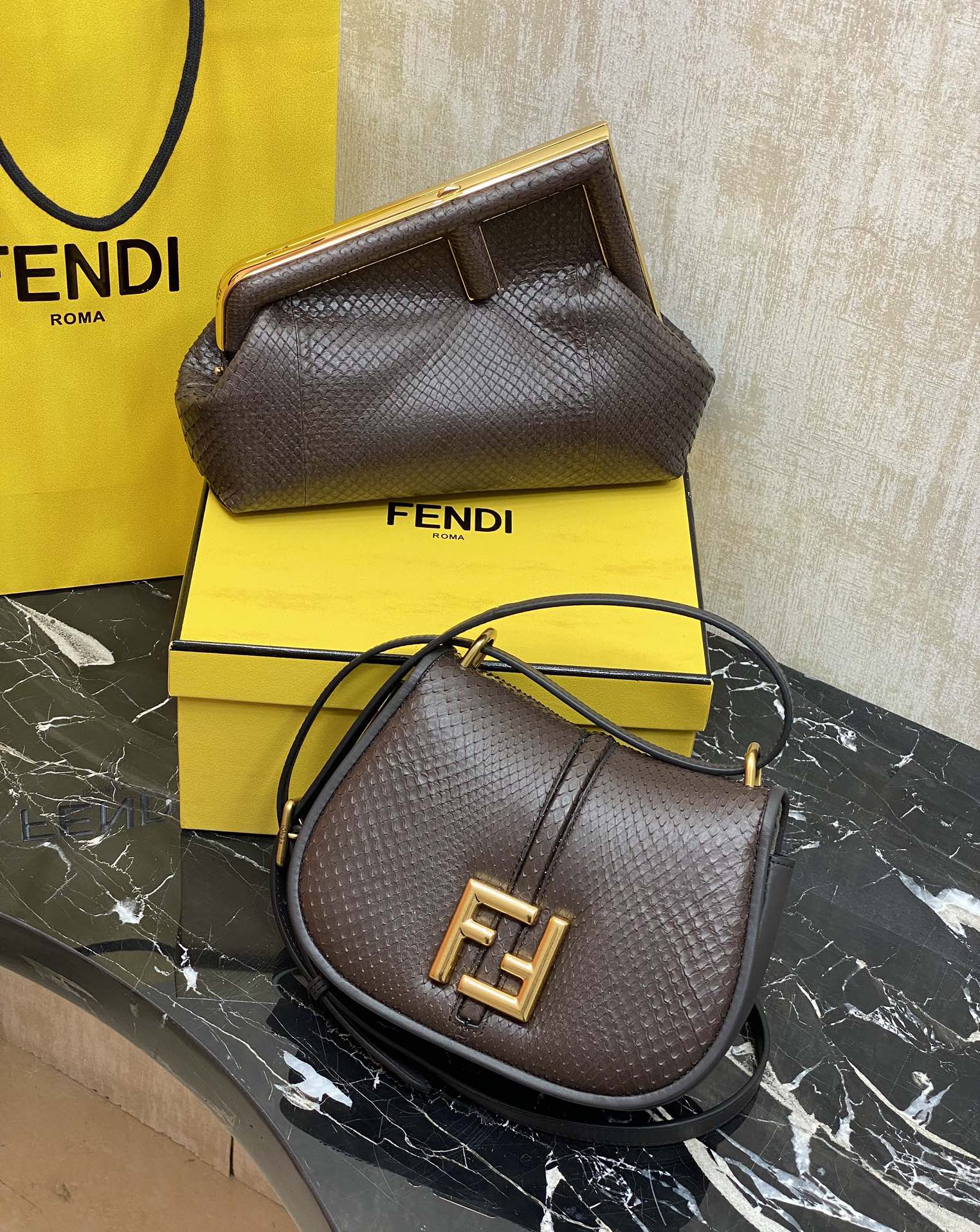 Fendi F Cmon snakeskin series handbag 21cm