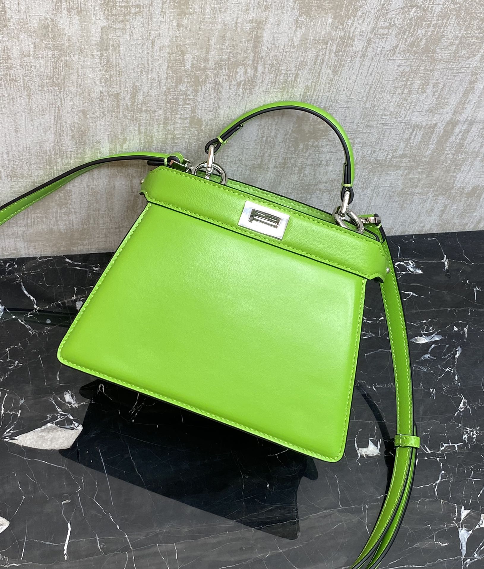 Fendi 900 Lambskin You can understand the details by looking at the real photos: