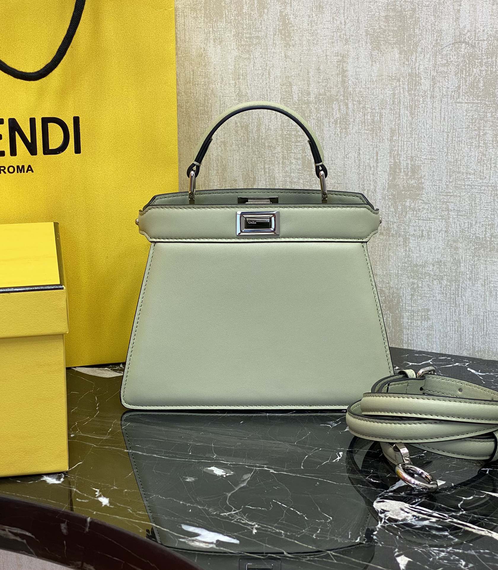 Fendi 900 You can understand peekaboo details by looking at the actual pictures: