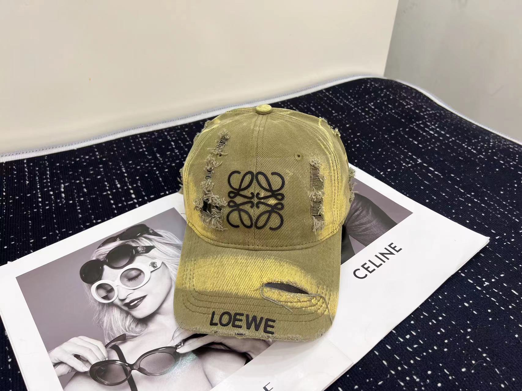 配防尘袋LOEWE罗意威2024新款做旧破洞棒球帽专柜经典款男女通用