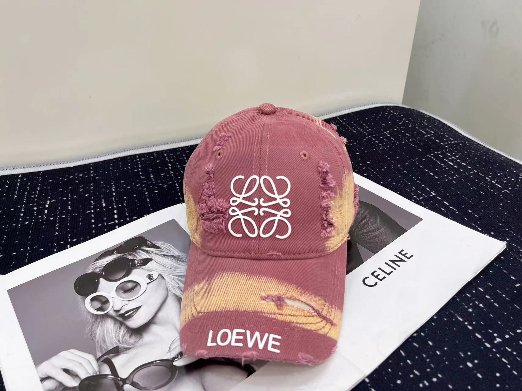 配防尘袋LOEWE罗意威2024新款做旧破洞棒球帽专柜经典款男女通用