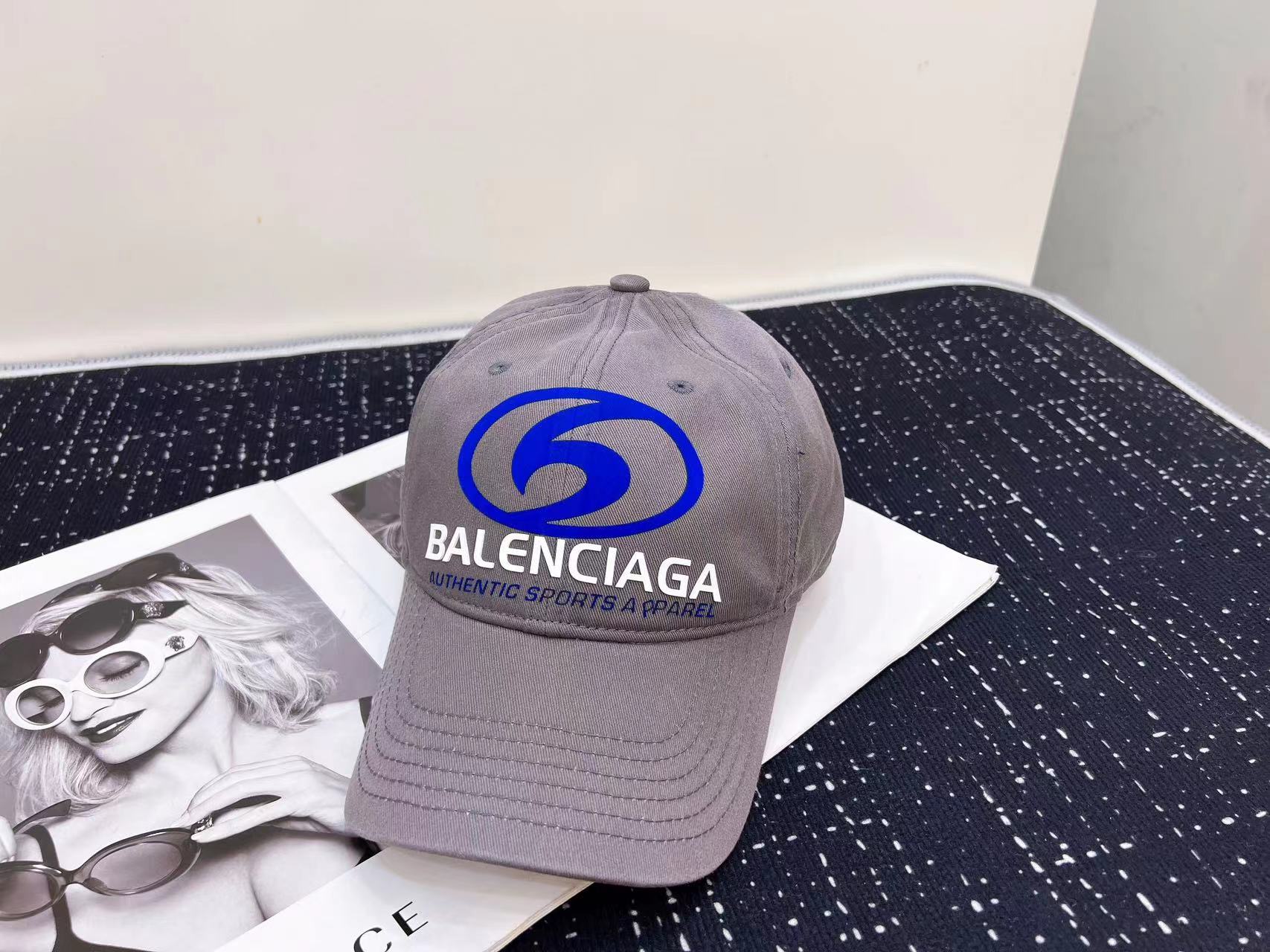 NO:196209,Special offer with dust bag. [Balenciaga] New early spring simple baseball cap, classic counter model, universal hat for men and women, fisherman hat baseball cap knit hat, hat, balenciaga, espadrilles, hats19860909特价配防尘袋.【巴黎世家】早春新款简约棒球帽,专柜经典款,男女通用帽子渔夫帽棒球帽针织帽,帽子,balenciaga,espadrilles,hats,hat